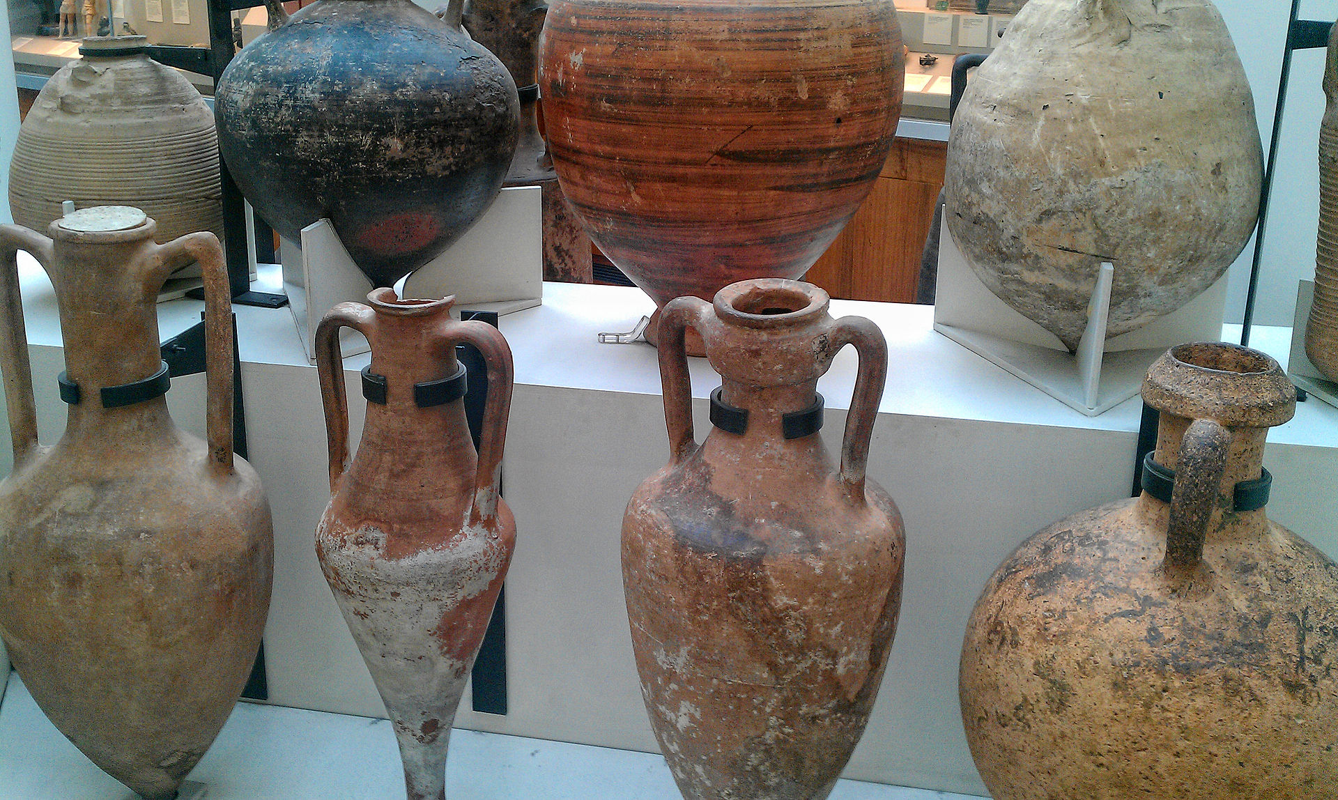 Feat of Clay: Herdade do Rocim And Amphora Use in Winemaking