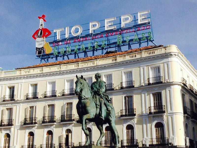 tio pepe neon sign