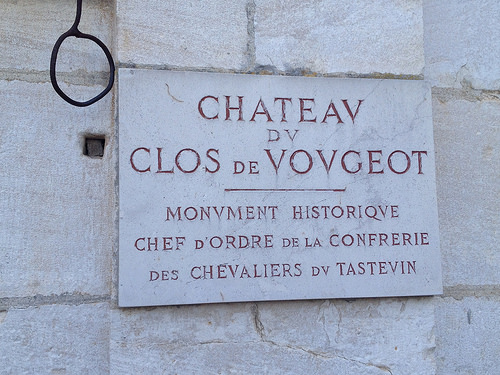 clos vougeot chateau sign